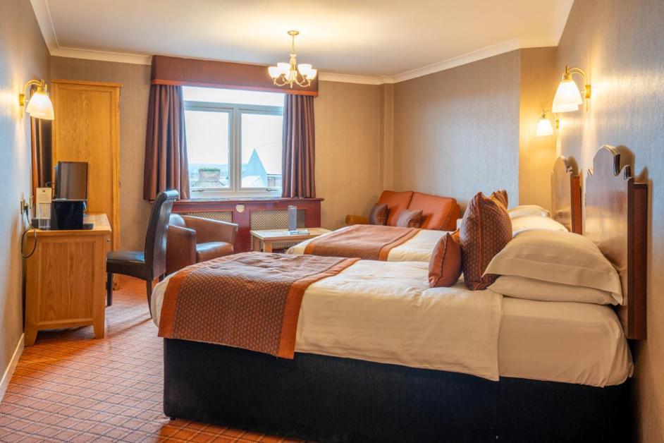 Cairndale Hotel & Spa Dumfries Bagian luar foto
