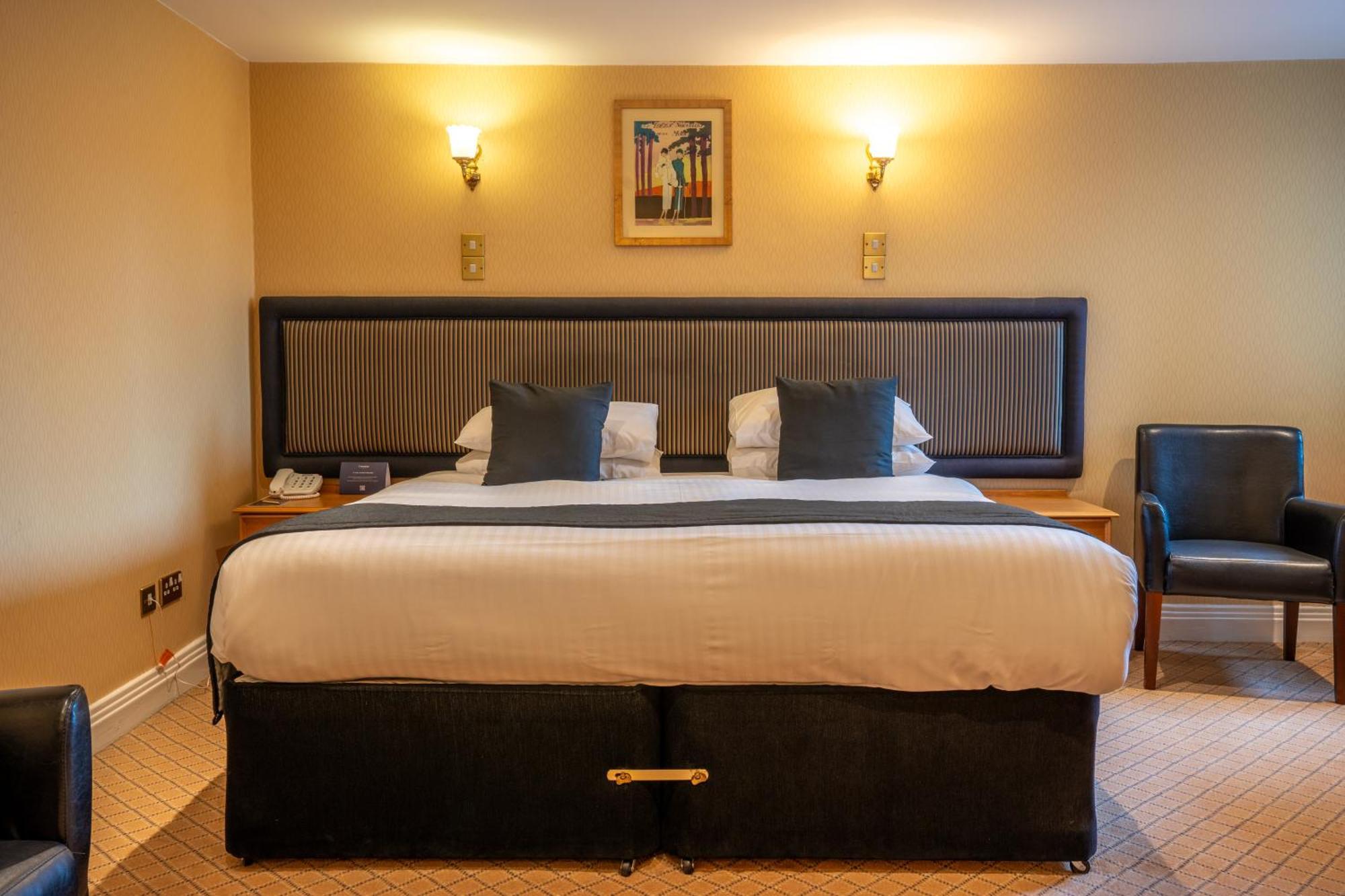 Cairndale Hotel & Spa Dumfries Bagian luar foto