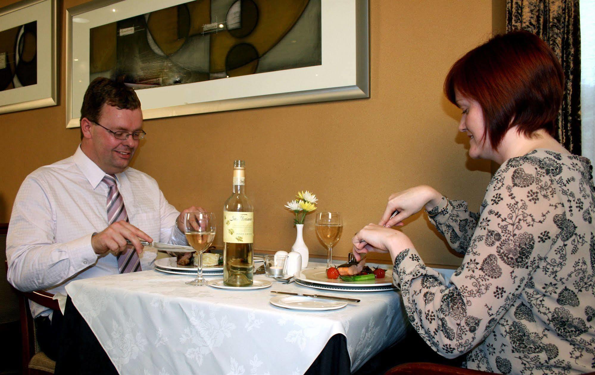 Cairndale Hotel & Spa Dumfries Bagian luar foto