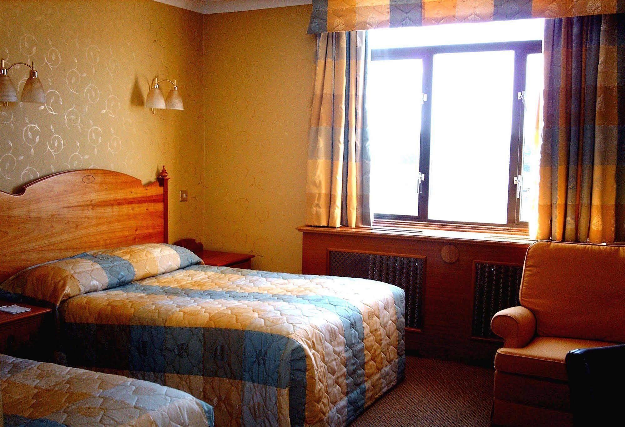 Cairndale Hotel & Spa Dumfries Bagian luar foto